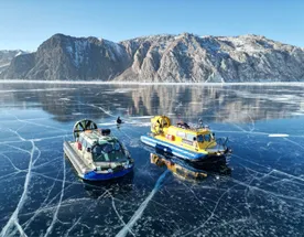 Авторское путешествие по льду Байкала