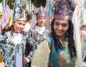 Май, май, фрукты начинай!