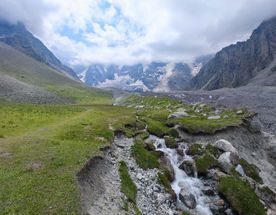 Восхождение на пик Семеновского.  Треккинг в Безенгах.