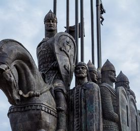 Хоровод под Новый год! Великий Новгород и Псков