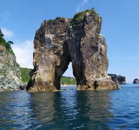 Тур Восточный участок гроты, сосны Бонсай и лазоревое море