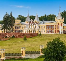 Немецкие бароны, замки Шехтеля и резное кружево Рязани