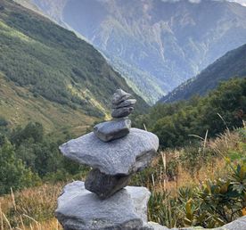 Бзерпинский хребет и озеро Зеркальное