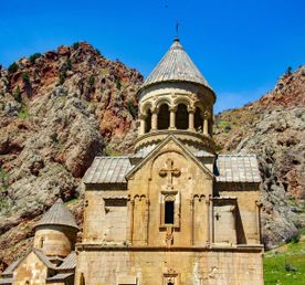 От подножия Арарата до истоков виноделия: Хор Вирап — Нораванк — Арени