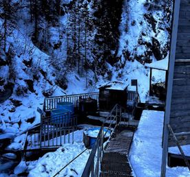 Горячие источники Алмарасан и водопад Аюсай