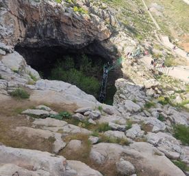 Мавзолей Домалак-ана и пещера Акмешит: Святые места за 1 день