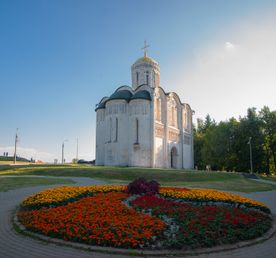 От белокаменных храмов и хрустальных гранях: тур с ретропоездом