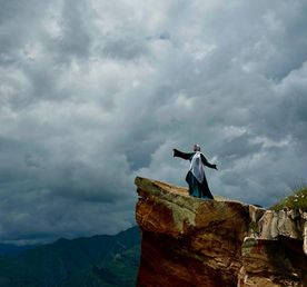 Гоор и Кахиб, Карадахская теснина