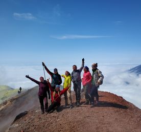 Поход по Камчатке: Горячие источники и вулканы Налычево