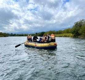 Путешествие по реке Быстрая: прогулка на рафтах, рыбалка, гастро-обед.