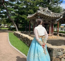 Пекин и Сеул. Две столицы, два мира.