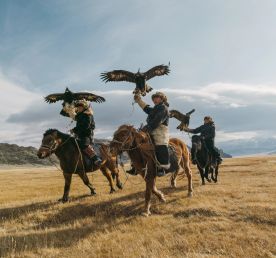 Поход по дикой Монголии без рюкзаков — горы, озера и бескрайние просторы