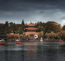 Другой Китай с известным историком и религиоведом