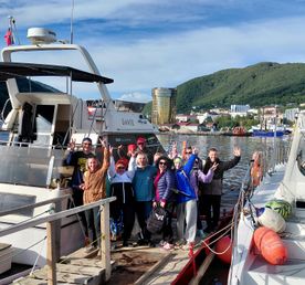 Морская прогулка к бухте Русская  длительность 10 часов на Камчатке