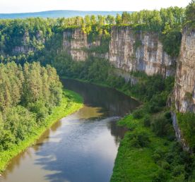 Уральская сказка: сплав по реке Белой, древние тайны пещер и походная банька