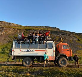 По  полуострову Рыбачий на внедорожном автобусе