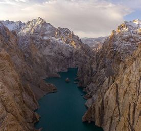 Кыргызстан. Через горы на внедорожниках