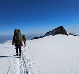 Восхождение на гору Казбек со стороны России (5033 метра)