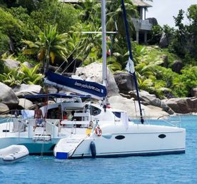 Карибы на яхте: Сен-Барт и Ангилья