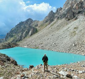 Поход в ущелье Узункол: горы, альпийские луга, ущелья и реки