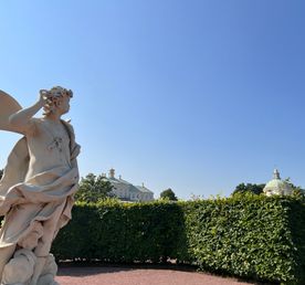 Экскурсия в Ораниенбаум с Большим Меншиковским дворцом и в Петергоф с Нижним парком
