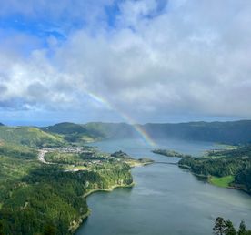 Азоры с местным гидом: тайные уголки и приключения в сердце Сан Мигеля.