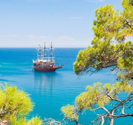 Прогулка на пиратском корабле по бухтам Кемера