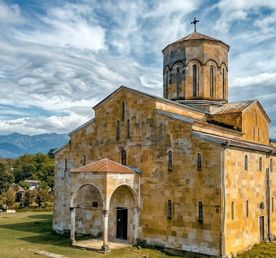 Код предков: тайные пещеры, места силы и термальные источники