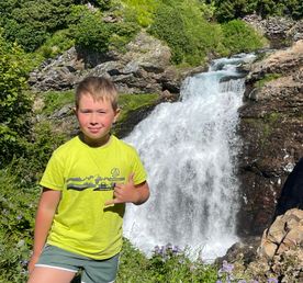 Горный массив Вачкажец, водопад Фата невесты и радоновые ванны