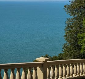 Ботанический рай и крепость Петра