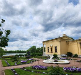 Время Петергофа: море, фонтаны, часы, потехи