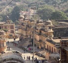 Экскурсия по фортам, дворцам и храмам Джайпура на машине
