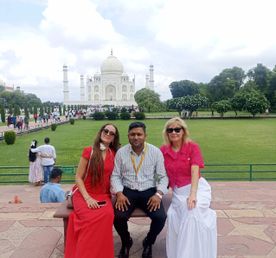 Из Дели: тур на рассвете по Тадж-Махалу и Агре на машине