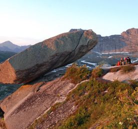 Ергаки. Висячий камень