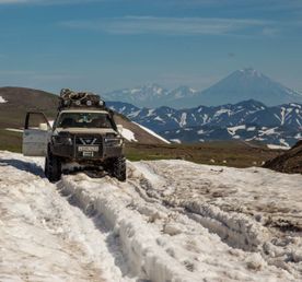 Джип-тур с восхождением на вулкан Горелый.
