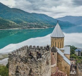 Огни Азербайджана и гостеприимная Грузия: тур по 2 странам