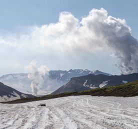 Джип тур Вулкан Мутновский, Каньон Опасный, Минидолина Гейзеров Дачные источники