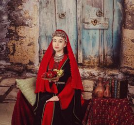 Обзорная экскурсия по Еревану и фотосессия в армянских традиционных костюмах Тараз