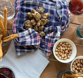 Семейное путешествие с охотой на трюфель в Пьемонте, Италия