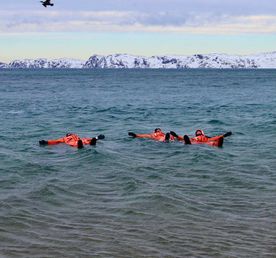 Айс-Флоатинг - купание в Мурманске