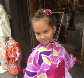 Япония в цветах сакуры и гора Фудзи