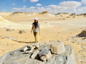 Две Пустыни