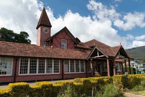 Поезд в Эллу, девятиарочный мост и малый пик Адама