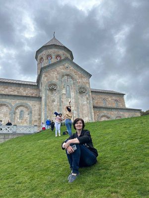 Вино, ремёсла и древние монастыри