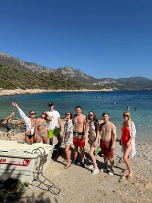 Серпантин, море и вилла