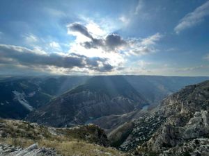 Бархан Сарыкум - Сулакский каньон, Дубки форелев