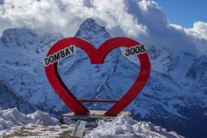 Весна на Кавказе: Архыз, Домбай и Эльбрус за 6 дней