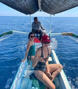 Плавание с дельфинами и кофе с видом на вулкан