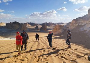 Две Пустыни