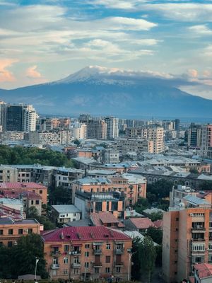 Знакомство с Ереваном - приветственный ужин